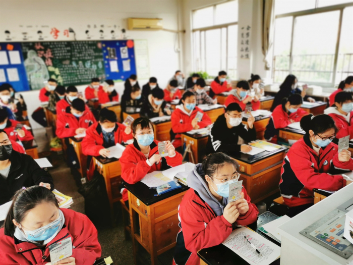 江阴教育网 - 澄西中学:春风送暖到澄西