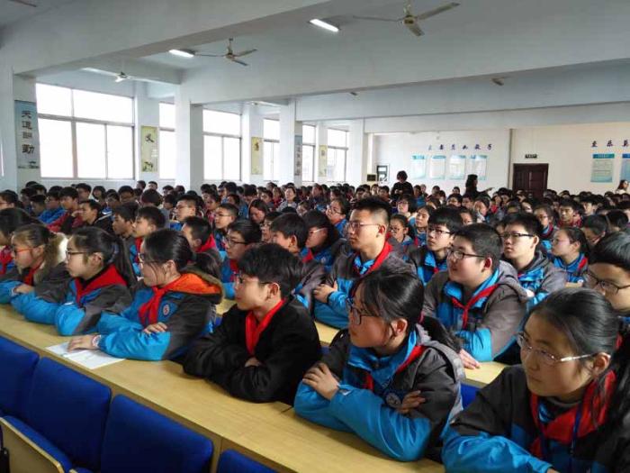 暨阳中学知法守法健康成长