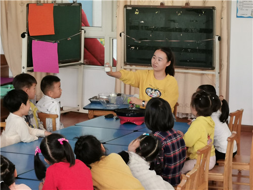 文林富昌幼儿园：开展骨干教师游戏化课程展示暨向民办园公开教学活动
