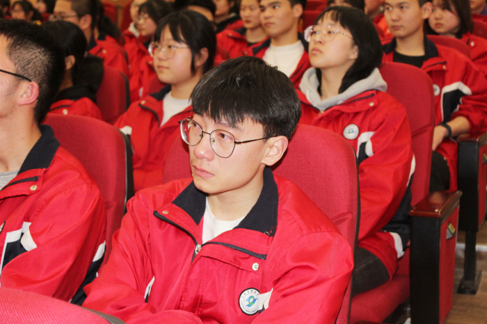 澄西中学十八而志弘毅励进