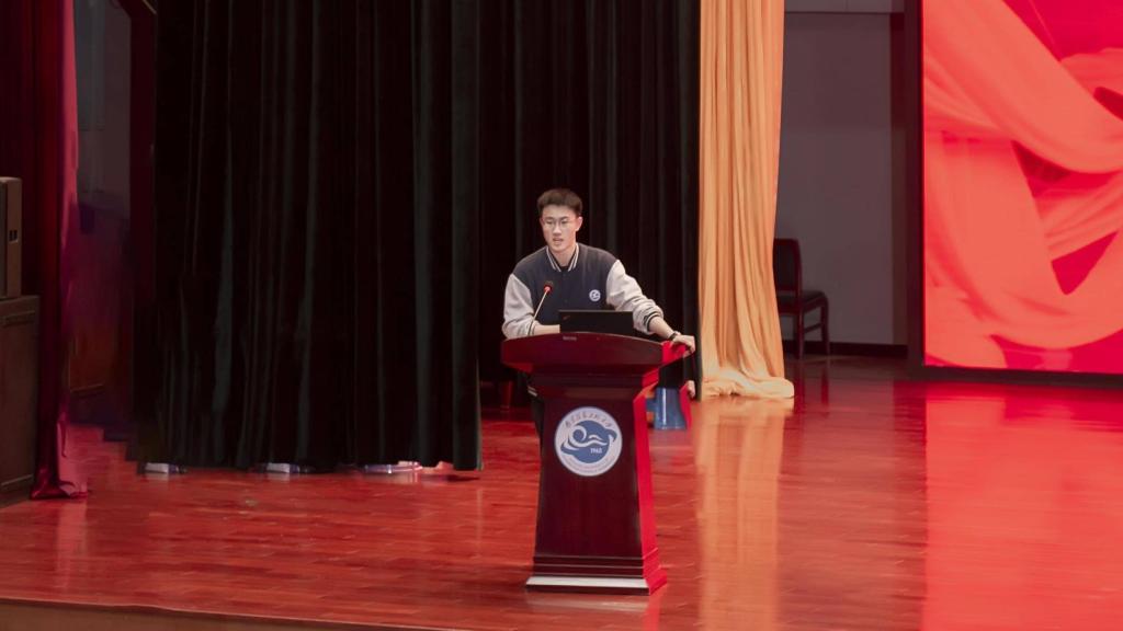 山观高中举行2021届高三学生成人仪式