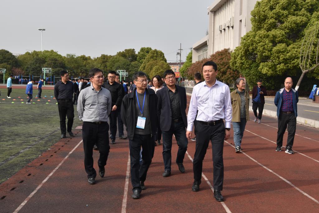 市督导室对江阴市周庄中学进行素质教育综合督导