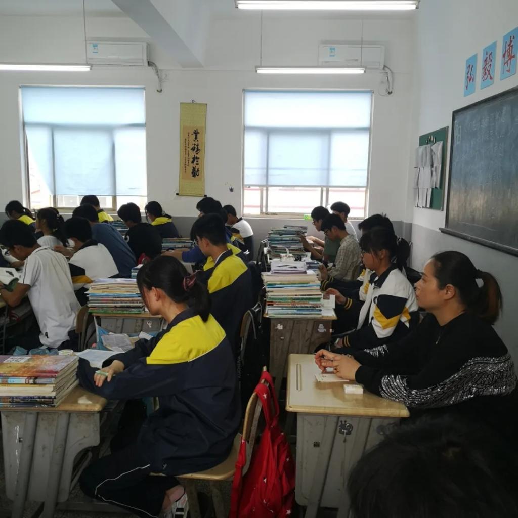 江阴市祝塘中学学党史守初心家校互动促发展