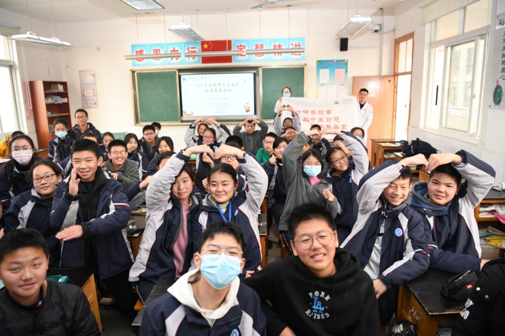 长山中学听仲景故事品中医智慧做冬至美食